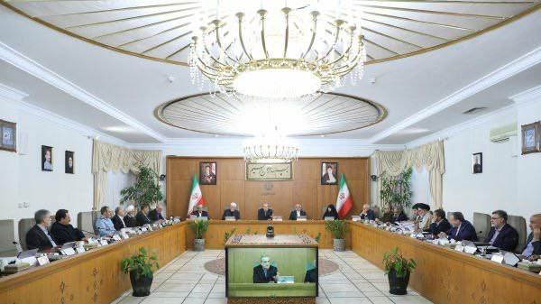 اعضای دولت رهنمودهای رهبری در دیدار روز گذشته را به طور جدی مورد توجه قرار دهند