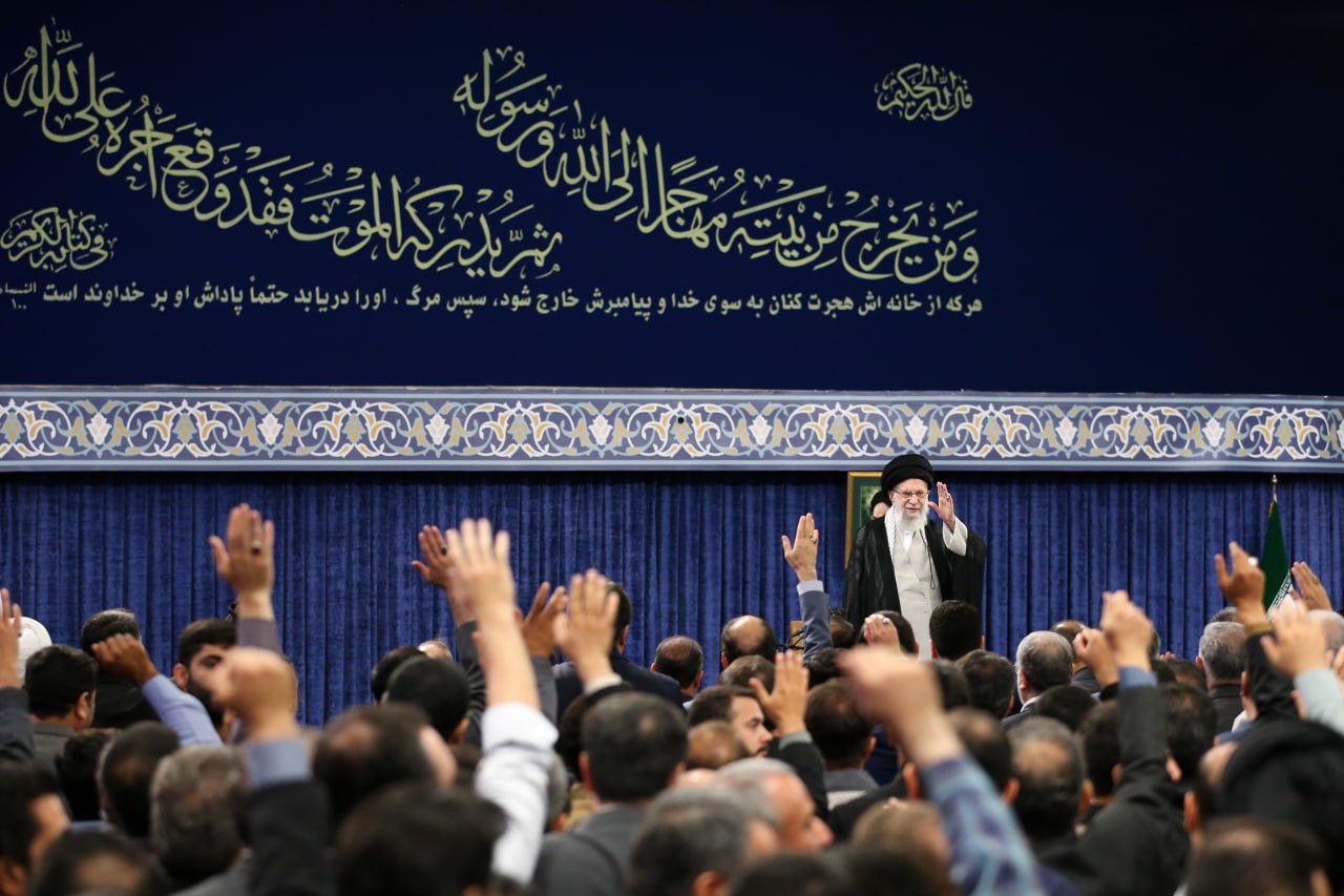 مقاومت مقتدرانه شهید رئیسی در برابر مذاکره با آمریکا