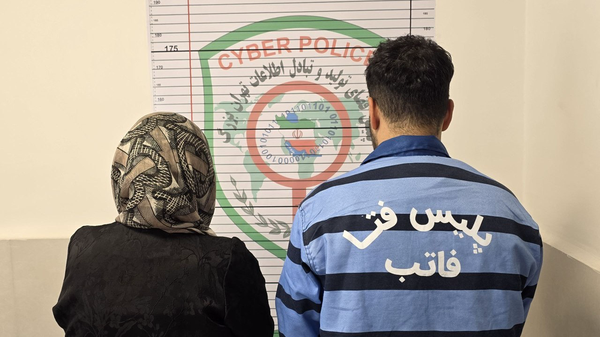 اخاذی ۲۵۰ هزار دلاری مادر و پسر فالگیر در فضای مجازی